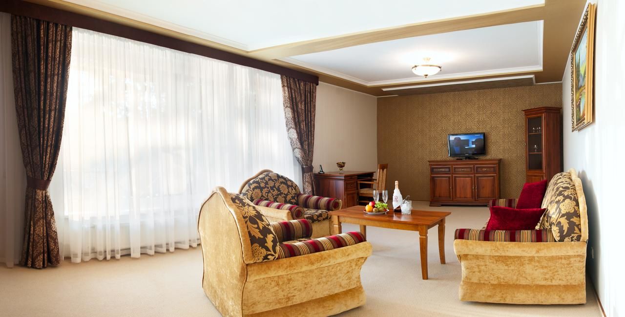 Отель Sherwood Hotel Долгомостиска-25