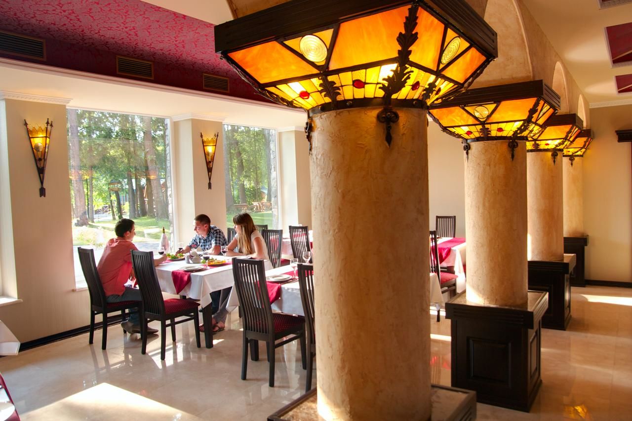 Отель Sherwood Hotel Долгомостиска-27