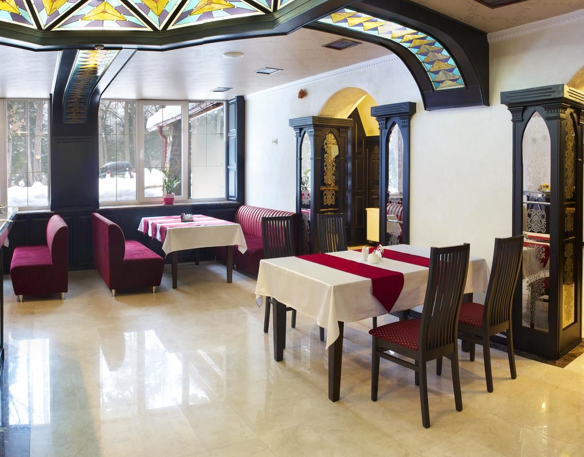 Отель Sherwood Hotel Долгомостиска-30