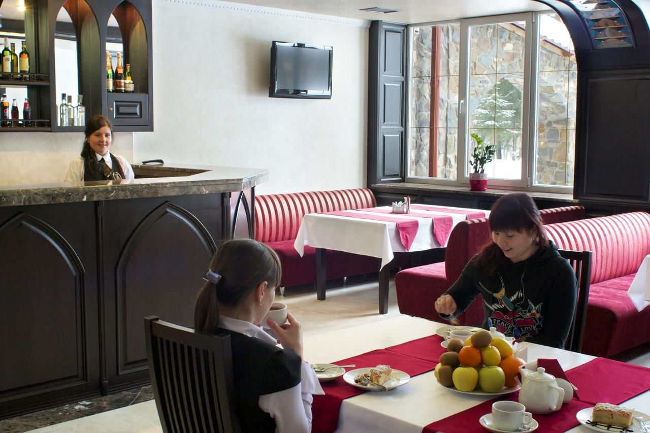 Отель Sherwood Hotel Долгомостиска-31
